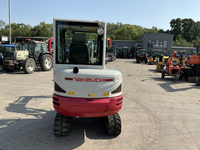 Takeuchi TB230 Digger (ST24063)