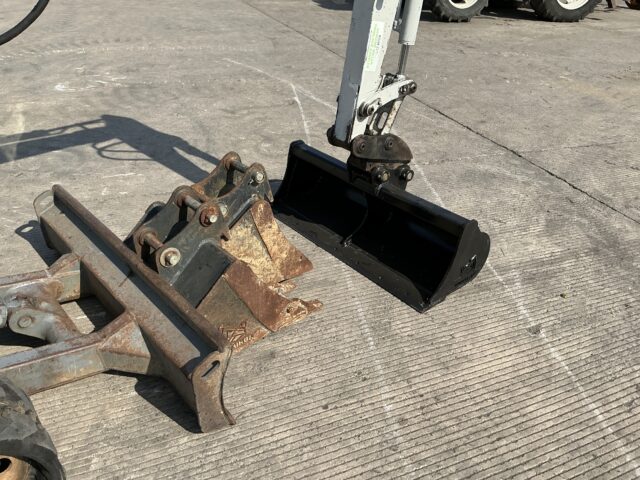 Takeuchi TB230 Digger (ST24063)