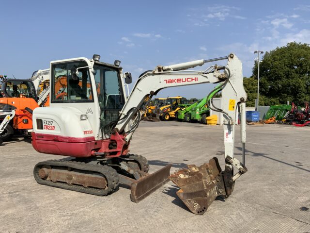 Takeuchi TB230 Digger (ST24109)