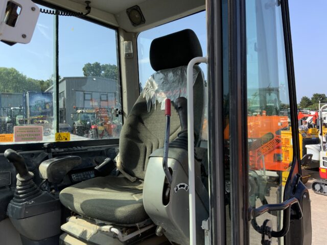 Takeuchi TB230 Digger (ST24109)
