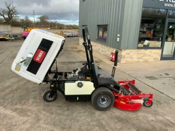 Toro Z8000 Series Lawn mower (ST21609)