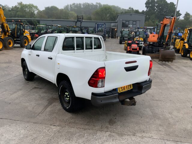 Toyota Hilux Double Cab Pick Up (ST24186)