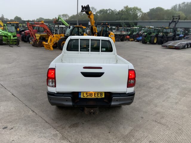 Toyota Hilux Double Cab Pick Up (ST24186)