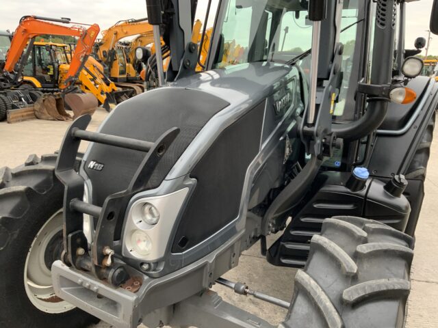 Valtra N113 Hi Tech Tractor (ST23833)