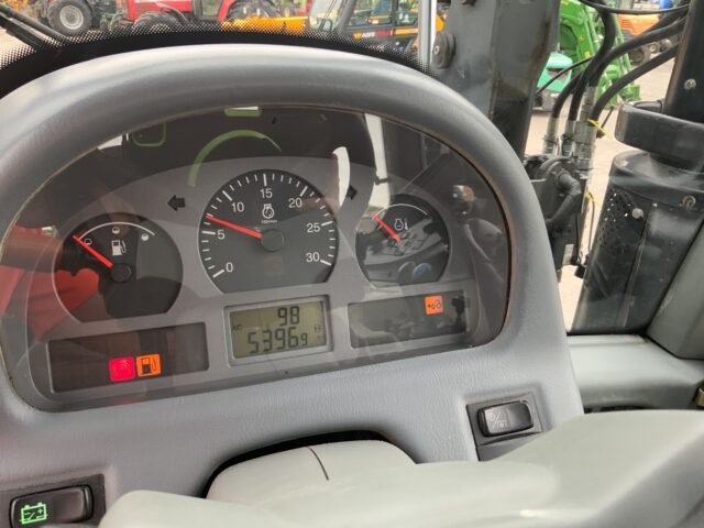 Valtra N113 Hi Tech Tractor (ST23833)