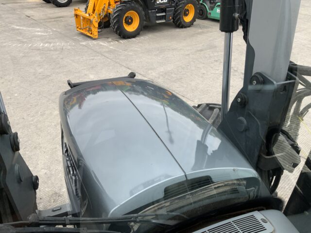 Valtra N113 Hi Tech Tractor (ST23833)