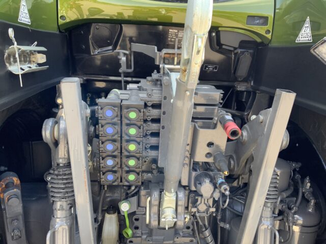 Valtra T175 Versu Tractor (ST24299)
