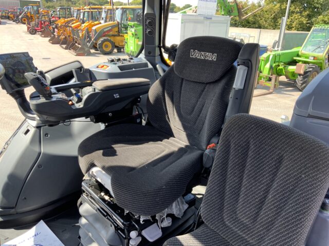 Valtra T175 Versu Tractor (ST24299)