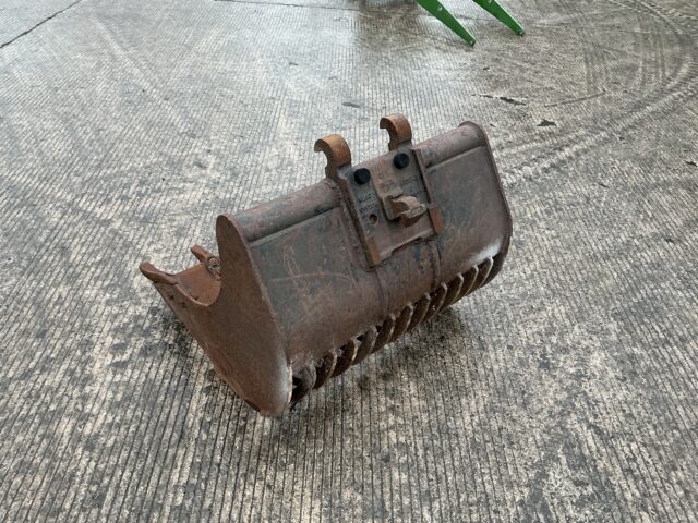 3 Ft Riddle Bucket
