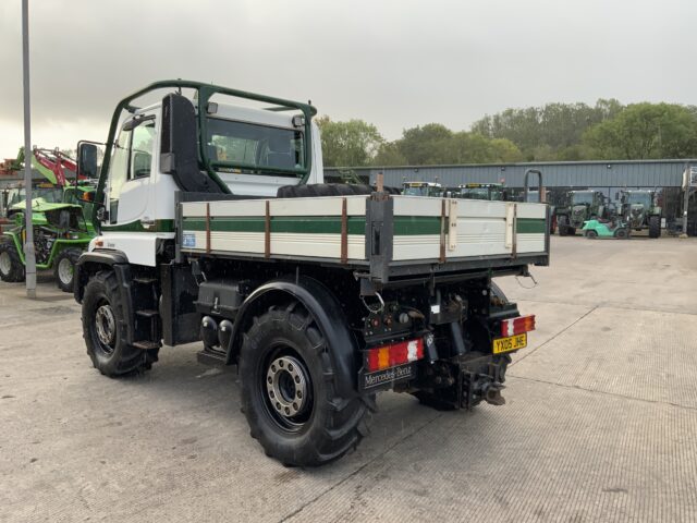 Mercedes Benz U400 Unimog (ST24212)