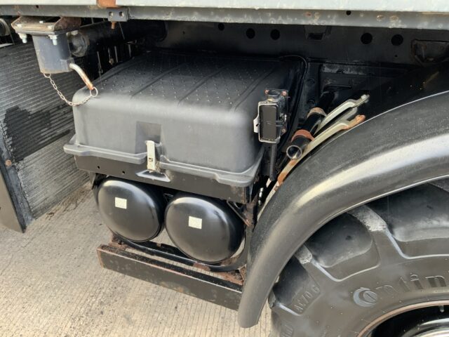 Mercedes Benz U400 Unimog (ST24212)