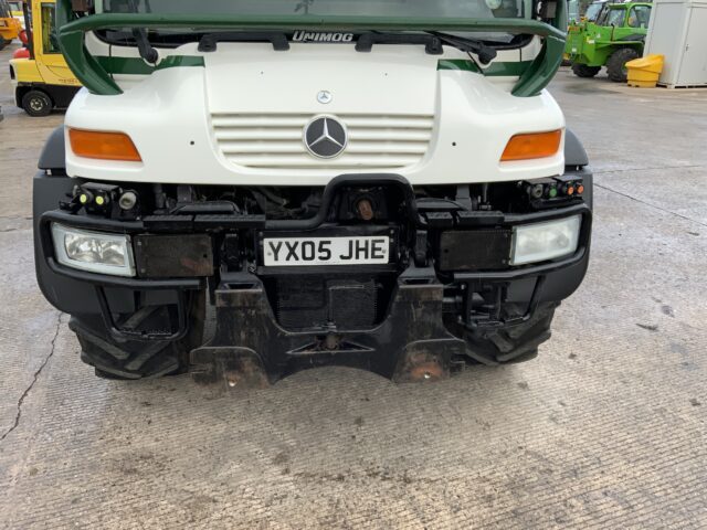 Mercedes Benz U400 Unimog (ST24212)