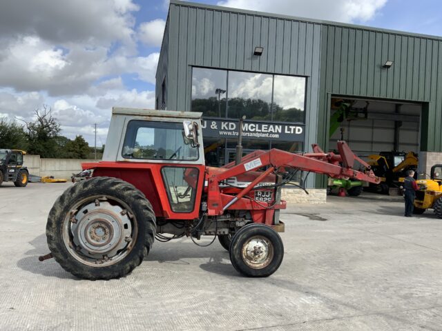 Massey Ferguson 590 Tractor (ST24159)