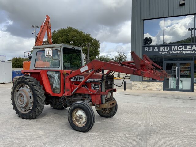 Massey Ferguson 590 Tractor (ST24159)