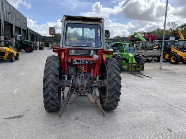 Massey Ferguson 590 Tractor (ST24159)