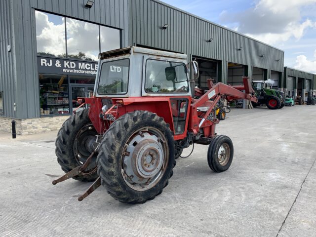 Massey Ferguson 590 Tractor (ST24159)