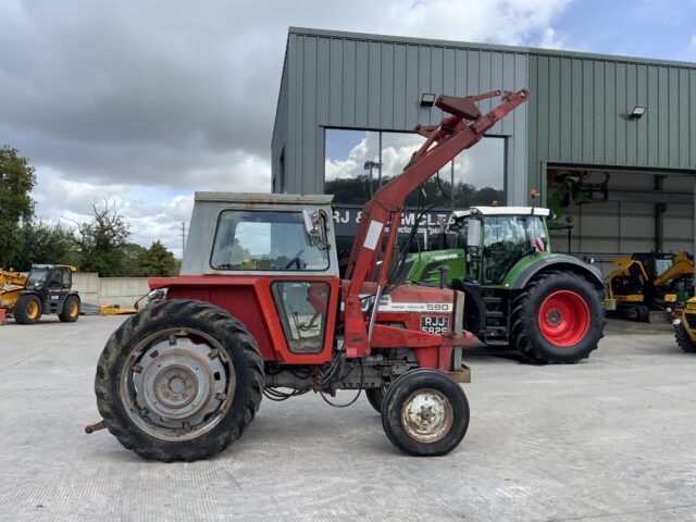 Massey Ferguson 590 Tractor (ST24159)