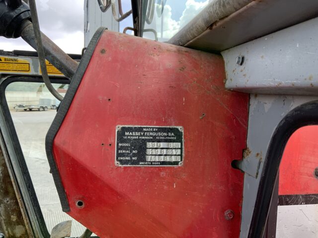 Massey Ferguson 590 Tractor (ST24159)