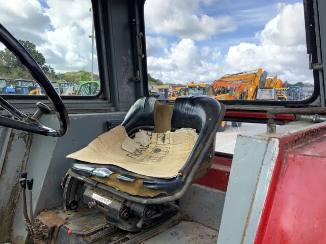 Massey Ferguson 590 Tractor (ST24159)