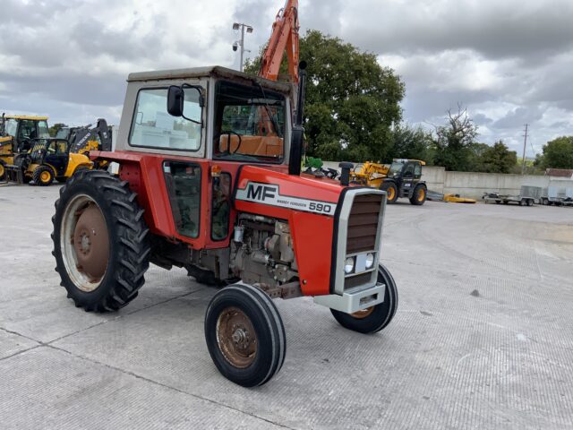 Massey Ferguson 590 Tractor (ST24160)