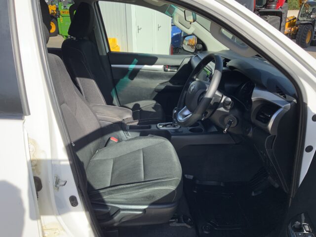 Toyota Hilux (ST24384)