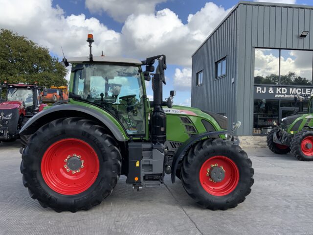 Fendt 720 Profi Plus Tractor (ST24336)