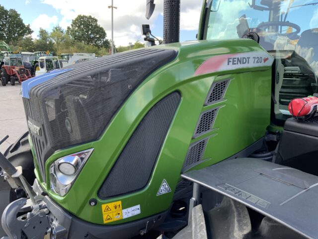 Fendt 720 Profi Plus Tractor (ST24336)