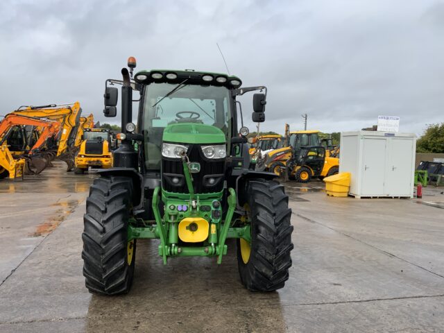 John Deere 6215R Tractor (ST24210)