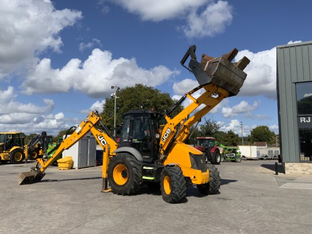 JCB 3CX Eco Contractor Wheeled Digger