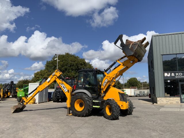 JCB 3CX Eco Contractor Wheeled Digger