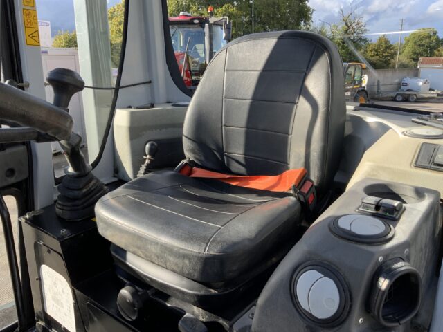 Wacker Neuson DW90 Straight Tip Dumper