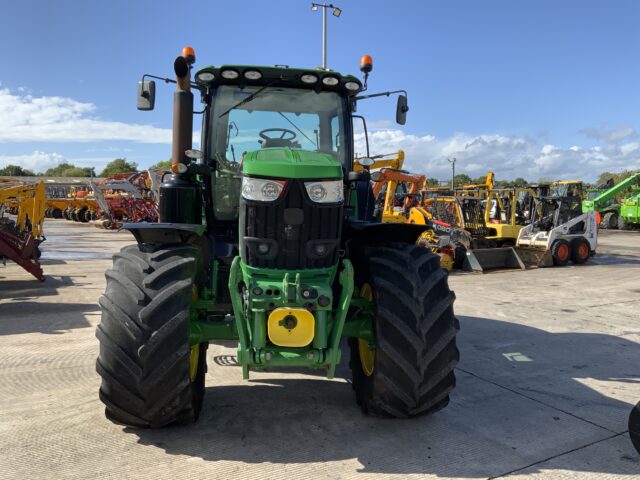 John Deere 6215R Tractor (ST24118)