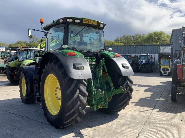 John Deere 6215R Tractor (ST24118)
