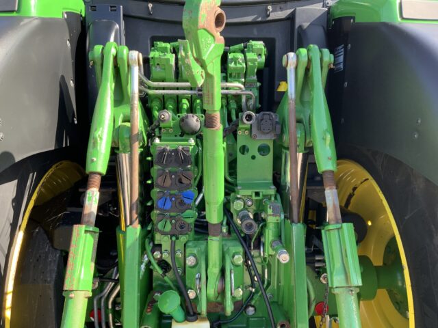 John Deere 6215R Tractor (ST24118)