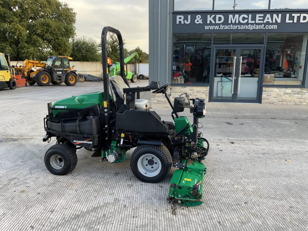 Ransomes Highway 3 Triple Mower 4WD (ST24328)