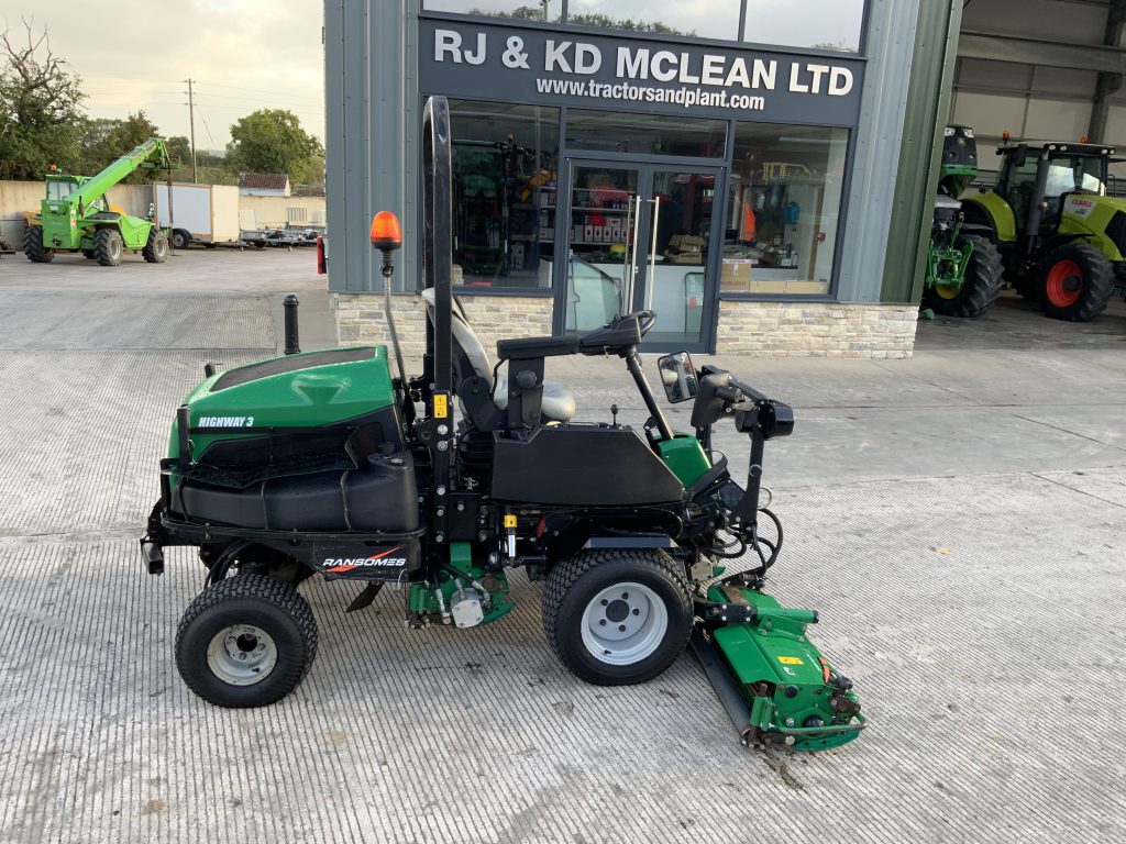 Ransomes Highway 3 Triple Mower 4WD (ST24328)