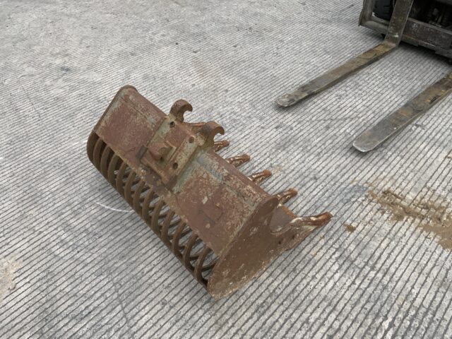 3Ft Riddle Bucket Attachment