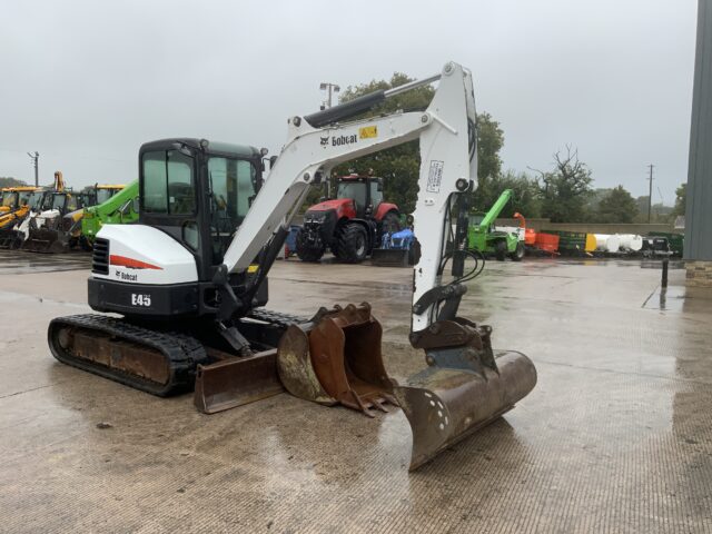 Bobcat E45 Digger (ST24552)