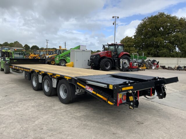 JPM Black 30ft Tri Axle Low Loader Trailer (ST24521)