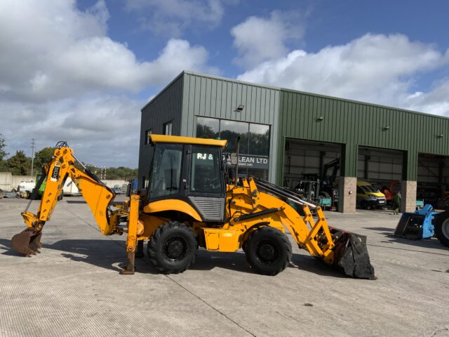 JCB 2CX Wheeled Digger (ST24343)