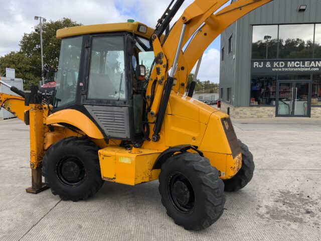 JCB 2CX Wheeled Digger (ST24343)
