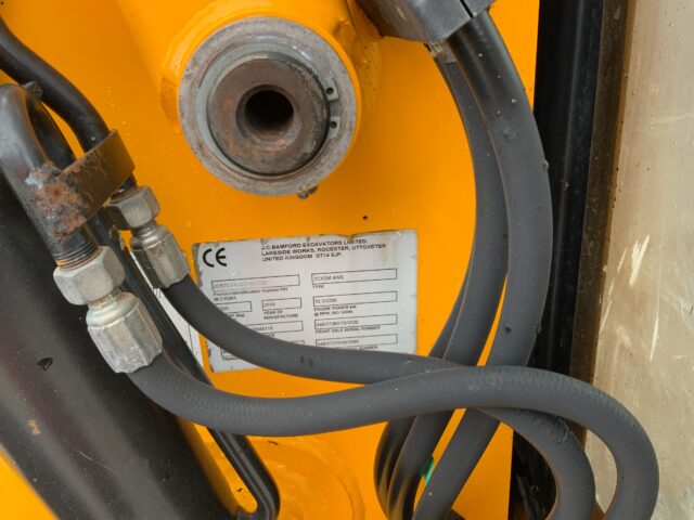 JCB 2CX Wheeled Digger (ST24343)
