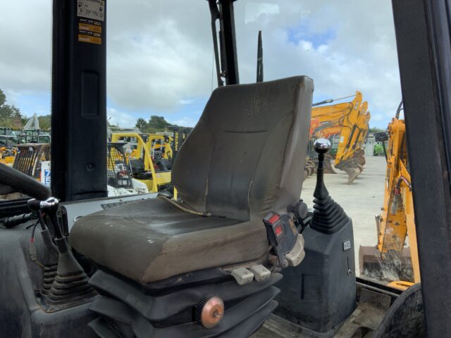 JCB 2CX Wheeled Digger (ST24343)