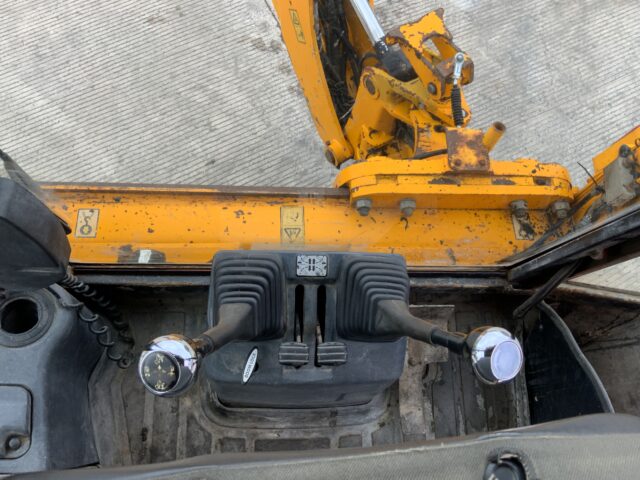 JCB 2CX Wheeled Digger (ST24343)