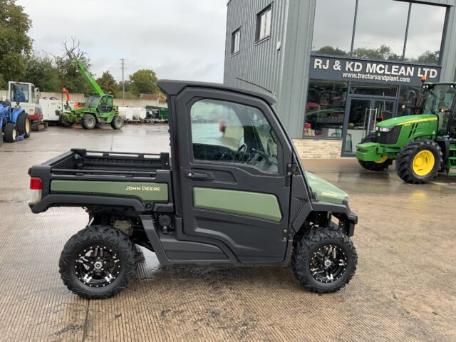 John Deere XUV Gator ATV (ST24330)