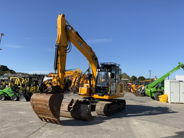 JCB 140X LC Digger (ST24657)