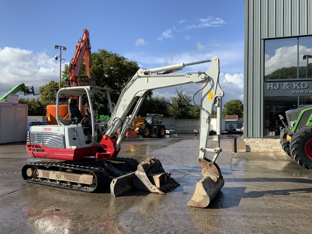 Takeuchi TB250 Digger (ST24284)
