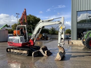 Takeuchi TB250 Digger (ST24284)