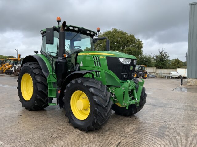 John Deere 6215R Tractor (ST23985)