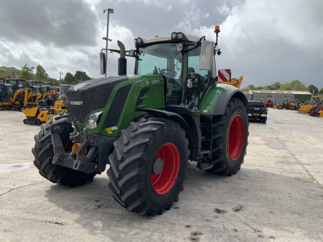 Fendt 828 Profi Plus Tractor (ST24303)